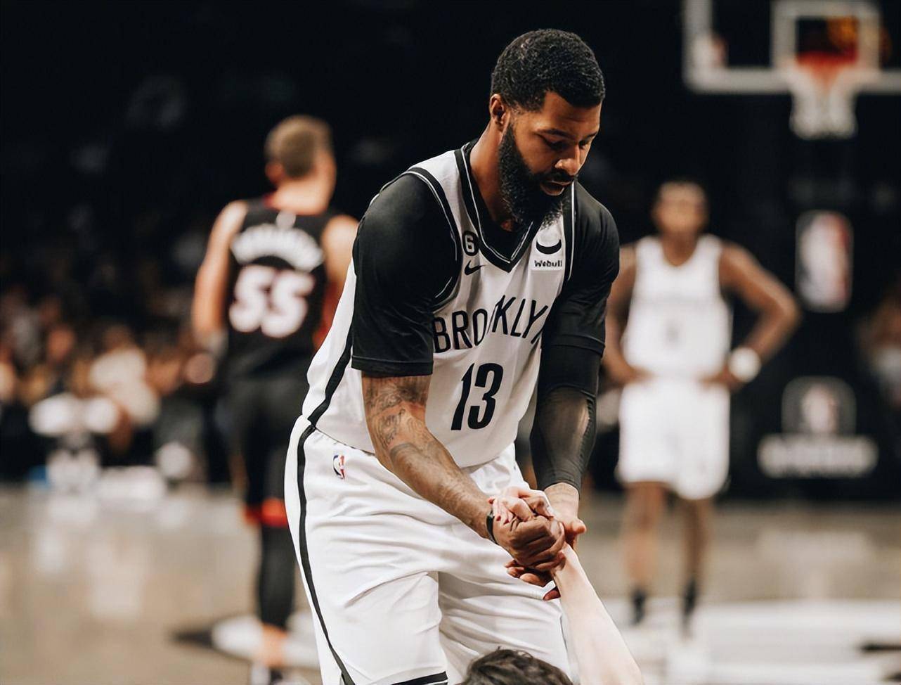 Doinb连续五场比赛得分超过领先优势明显，篮网不断突破！-爱游戏服务